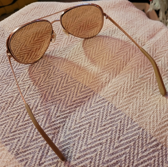 Luxury Sunglasses - Picture 5 of 5